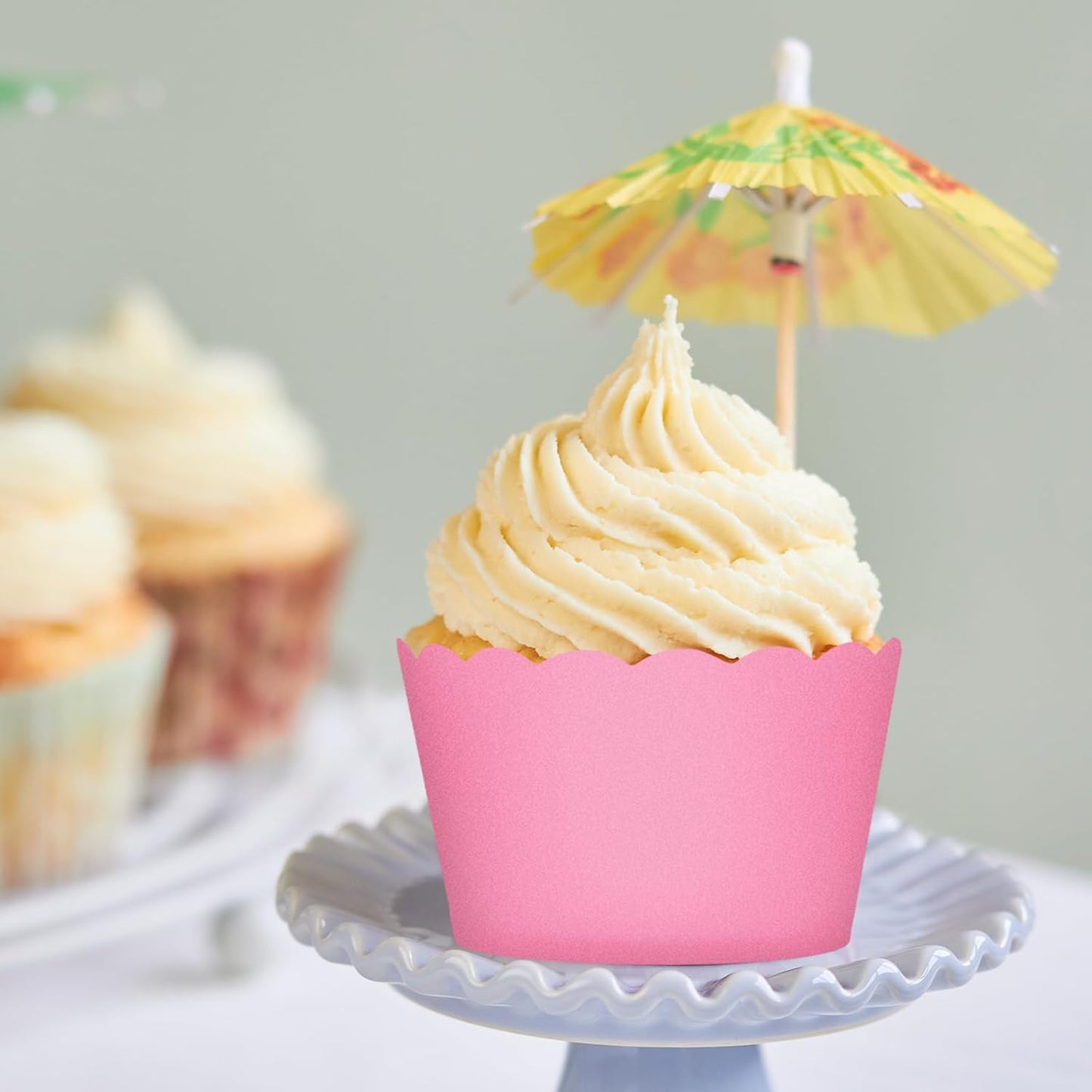 Whaline 120Pcs Pink Paper Baking Cups Scalloped Edge Cupcake Wrappers Gradient Pink Cupcake Muffin Cases for Valentine Wedding Birthday Baby Shower, 3 Colors