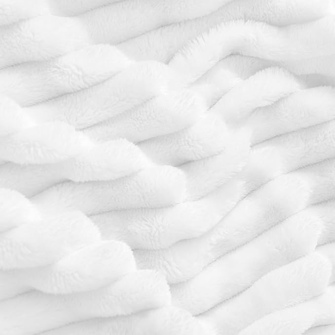 BEDELITE Fleece Blanket Queen Size – 3D Ribbed Jacquard Soft and Warm - Image 3
