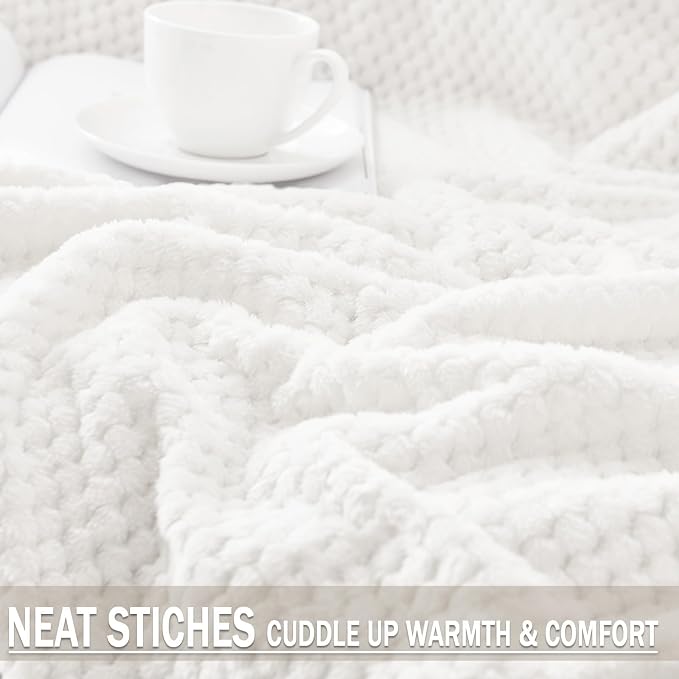 Exclusivo Mezcla Fleece Bed Blanket Twin Size, Super Soft and Warm Blankets - Image 6