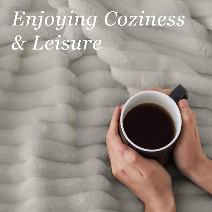 BEDELITE Twin Blanket for Couch & Bed, 300GSM Soft & Warm Fleece Blanket - Image 4