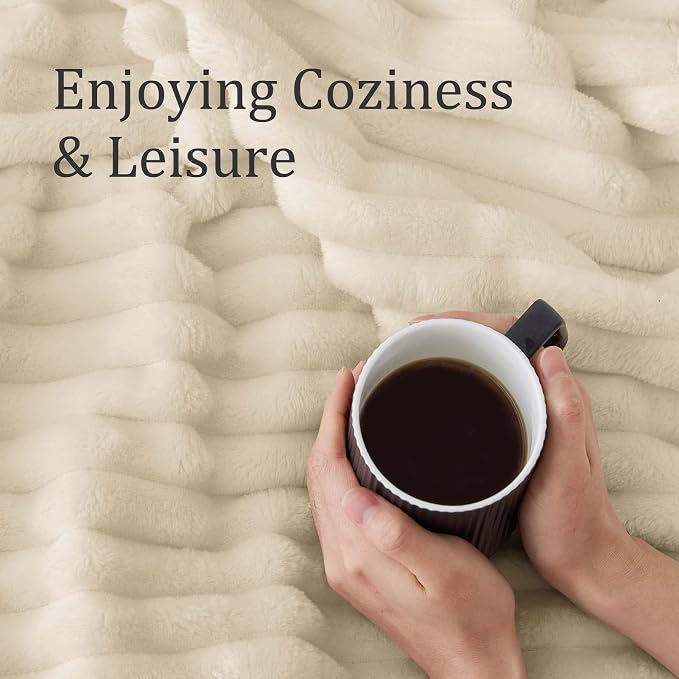BEDELITE Blankets Queen Size for Bed, 300GSM Soft & Warm Fleece Blanket - Image 5