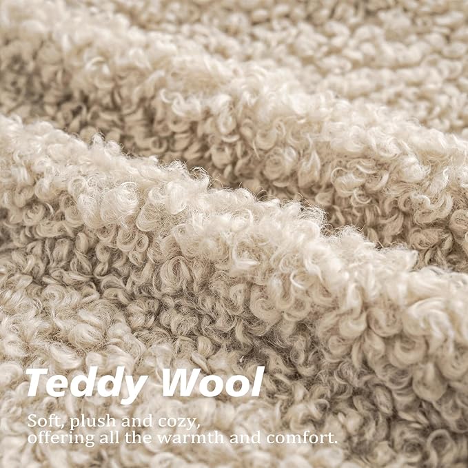 Foindtower 2 Pieces Faux Fur Throw Pillow Cover Decorative Sherpa Pillow Fuzzy Accent Pillowcases Soft Sheepskin Fleece Cushion Case for Bed Couch Living Room 18x18 Inch Oatmeal