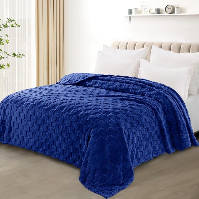 Exclusivo Mezcla Queen Size Flannel Fleece Blanket, Super Soft and Warm - Image 2