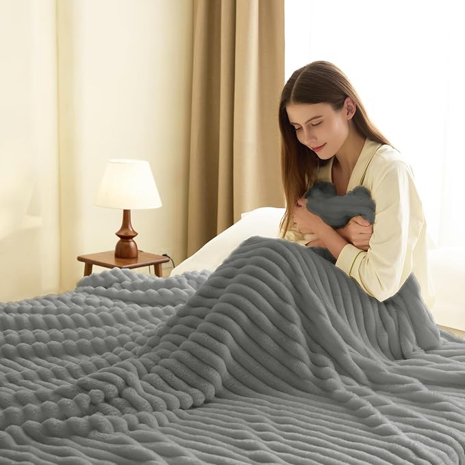 HIMEET Grey Ribbed Queen Size Blanket - Image 6