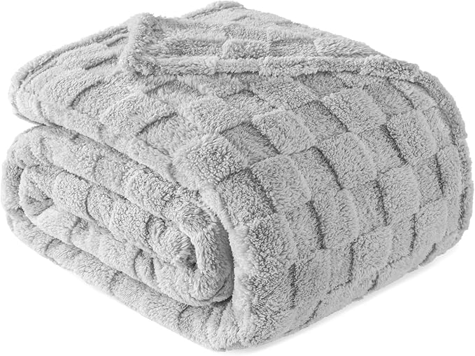 Exclusivo Mezcla Queen Size Flannel Fleece Blanket, Super Soft and Warm by ExclusivoMezcla