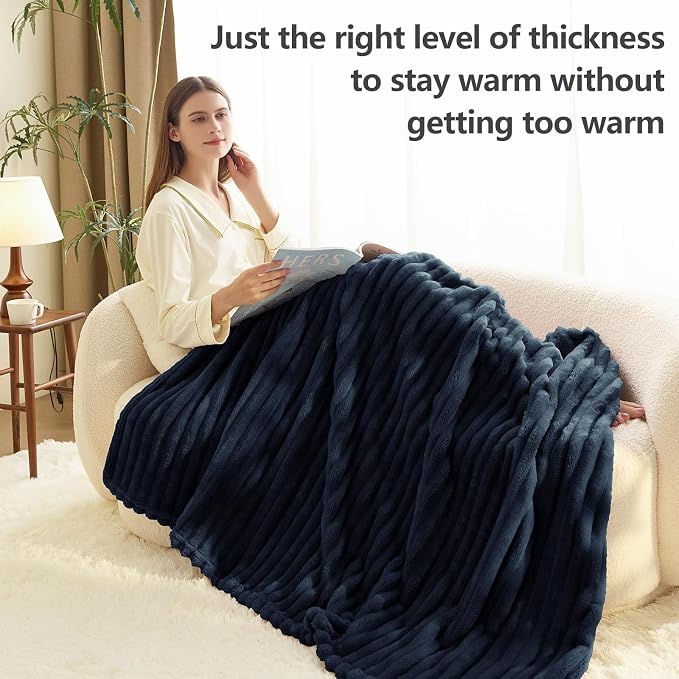 HIMEET Navy Blue Ribbed King Size Blanket - Image 3