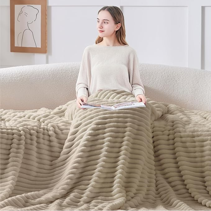 BEDELITE Fleece Throw Blanket for Couch - Image 3