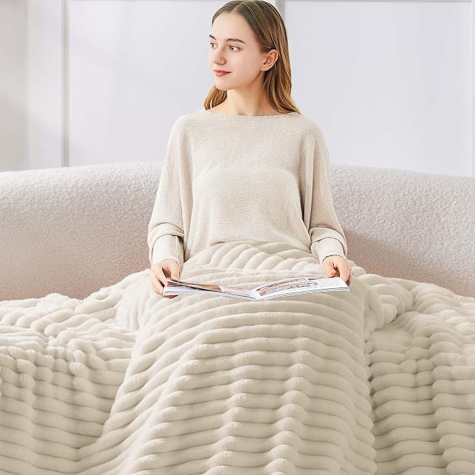 BEDELITE King Size Blanket for Bed, 300GSM Soft & Warm Fleece Blanket, - Image 3