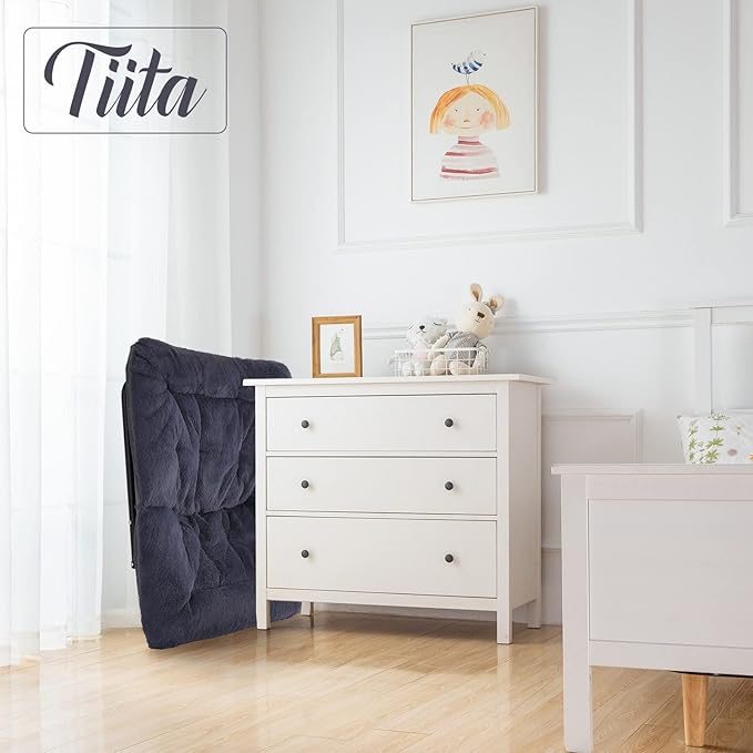 Tiita Comfy Folded Chair, Soft Faux Fur Oversized Folding Accent Chair, Lounge Lazy Chair for Kids Teens Adults, Metal Frame Moon Chair for Bedroom, Living Room, Dorm Rooms