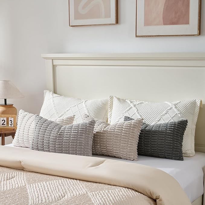 Fancy Homi Set of 4 Grey and White Lumbar Rectangle Decorative Throw Pillow - Image 5