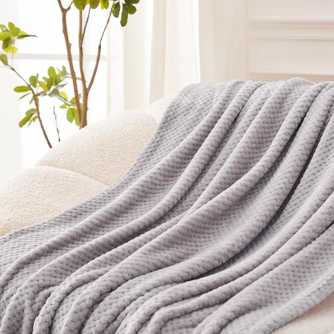Exclusivo Mezcla Fleece Throw Blanket Extra Large, Super Soft and Warm Blankets - Image 3