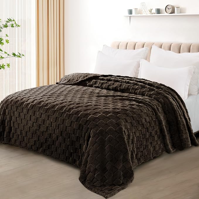 Exclusivo Mezcla King Size Flannel Fleece Blanket, Super Soft and Warm - Image 2
