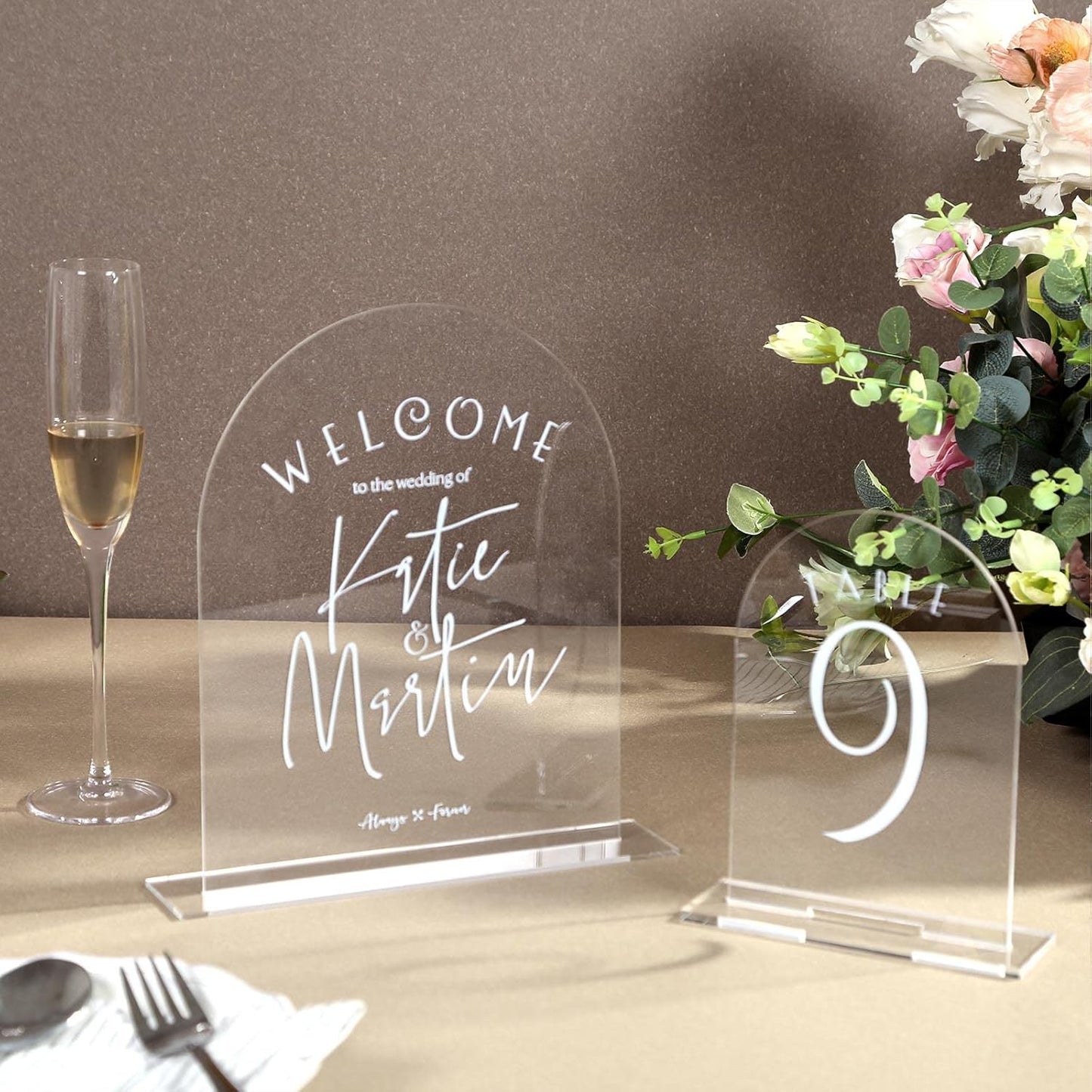 UNIQOOO 10 Pack Acrylic 8x10 Clear Arch Table Sign for Wedding with Holders, 1/8 in Thick, DIY Blank Arch Sign Sheet Perfect for Decoration, Party,Anniversary, Event, Stand Included