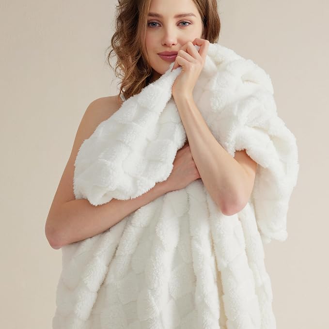Bedsure GentleSoft White Throw Blanket - Image 7