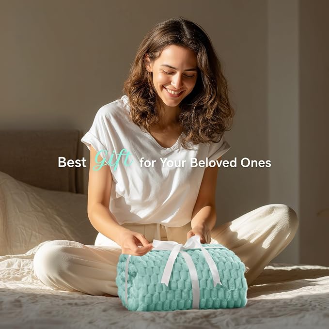 BEDELITE Fleece Throw - Image 2