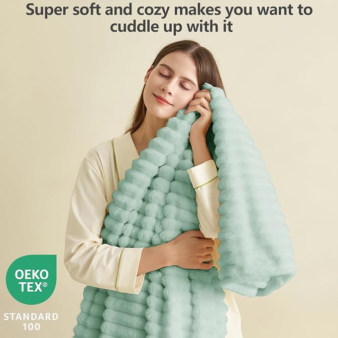 HIMEET Sage Green Ribbed Queen Size Blanket - Image 2