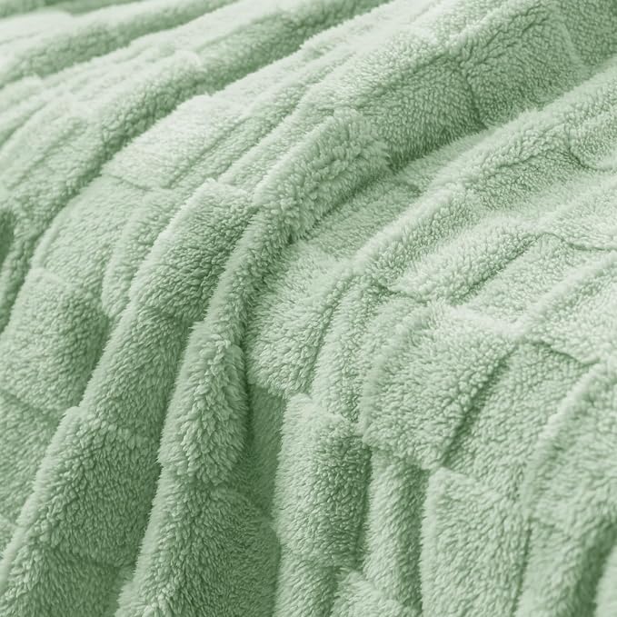 Exclusivo Mezcla Queen Size Flannel Fleece Blanket, Super Soft and Warm - Image 4