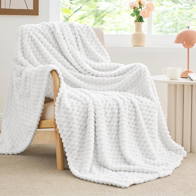 BEDELITE Fleece Throw Blanket for Couch & Bed - Image 8
