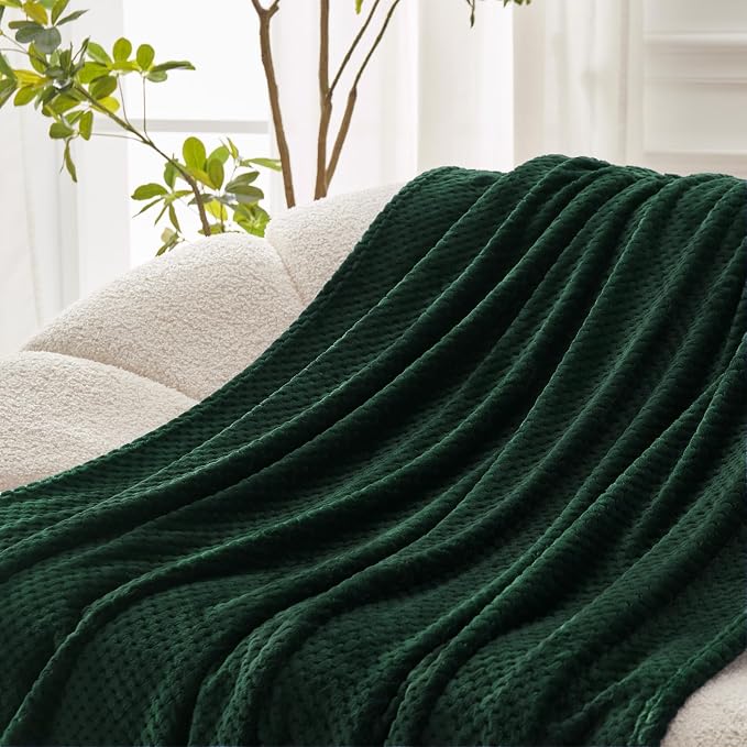 Exclusivo Mezcla Fleece Bed Blanket Twin Size, Super Soft and Warm Blankets - Image 4