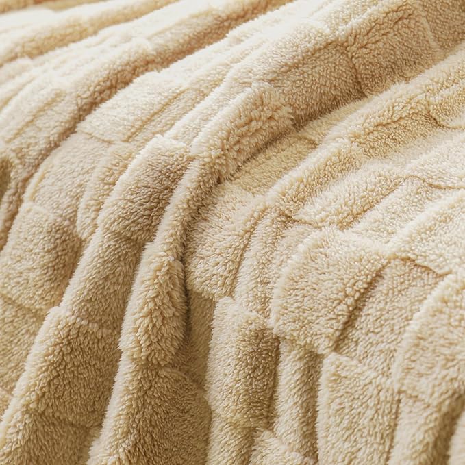 Exclusivo Mezcla King Size Flannel Fleece Blanket, Super Soft and Warm - Image 4