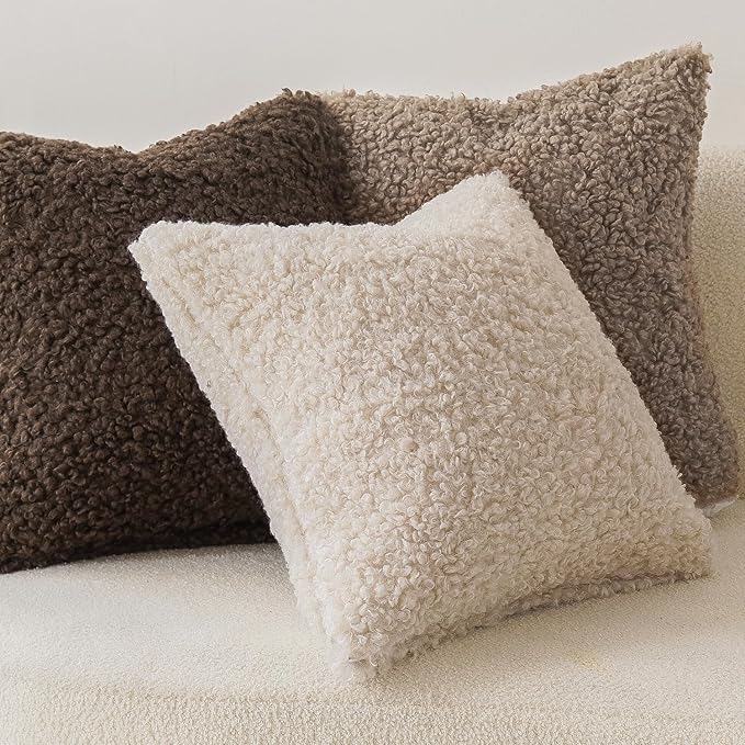 Foindtower 2 Pieces 16x16 Inch Khaki, Faux Fur Throw Pillow Cover Accent Sherpa Pillow Fuzzy Soft Pillowcases Sheepskin Decorative Fleece Cushion Case for Bed Couch Living Room