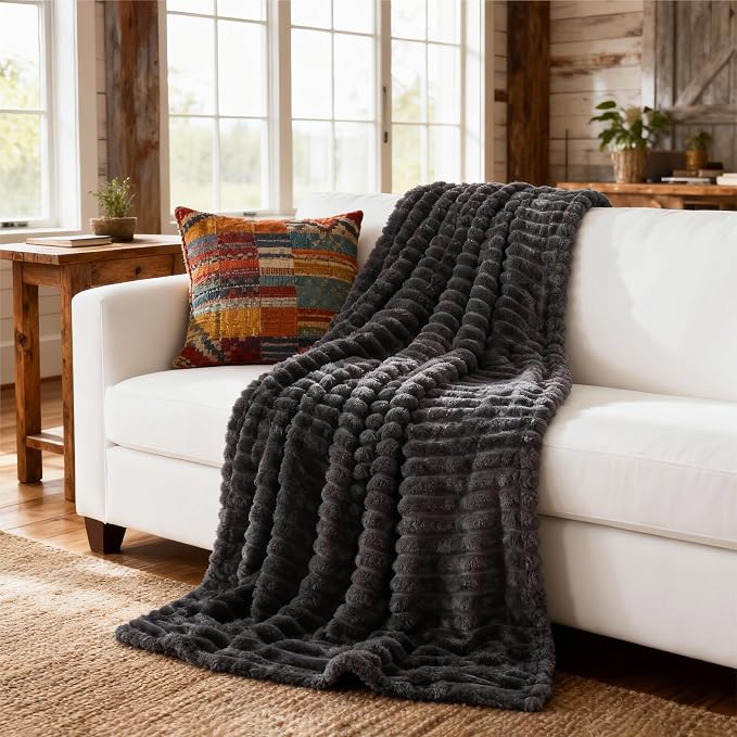 Bedsure GentleSoft Grey Fleece Twin Blanket - Image 8