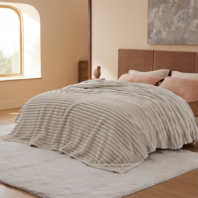 Bedsure GentleSoft Fleece Bed Blankets Full Size - Image 9
