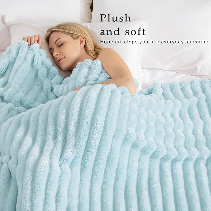 Exclusivo Mezcla Twin Size Flannel Fleece Blanket, Super Soft Striped Jacquard - Image 2
