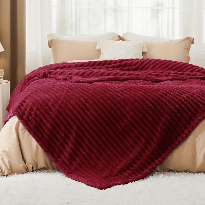 Bedsure GentleSoft Red Full Blanket - Image 2