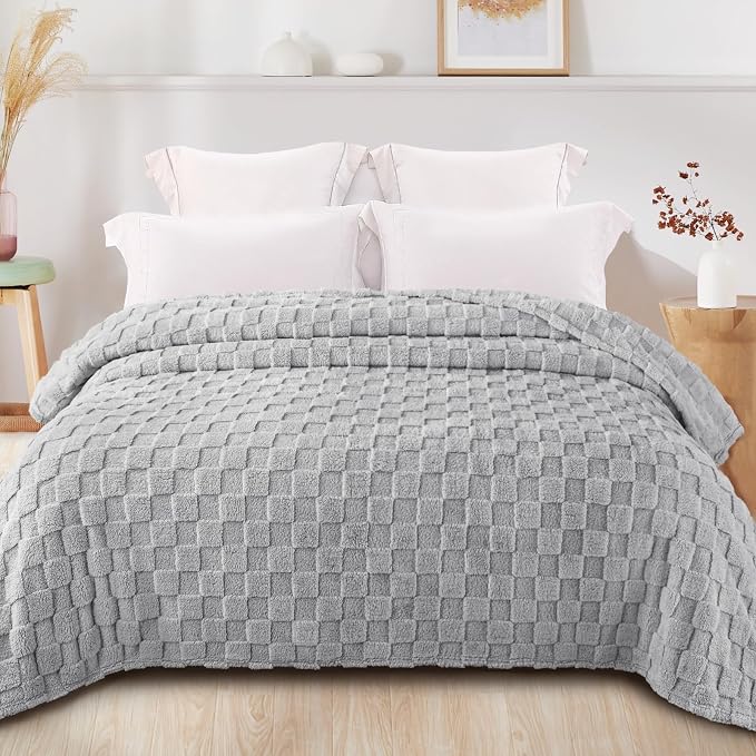 Exclusivo Mezcla Queen Size Flannel Fleece Blanket, Super Soft and Warm - Image 3