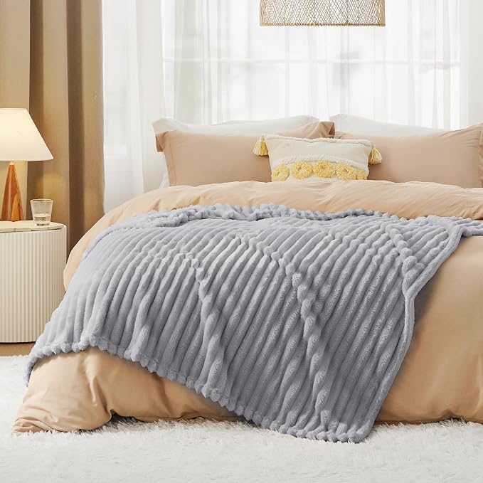 Bedsure GentleSoft Twin Blanket - Image 6