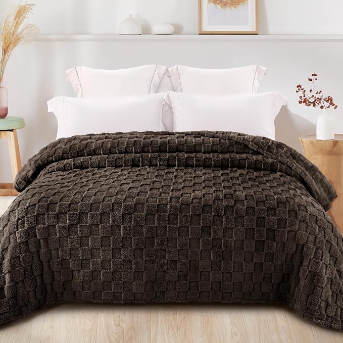 Exclusivo Mezcla King Size Flannel Fleece Blanket, Super Soft and Warm - Image 3
