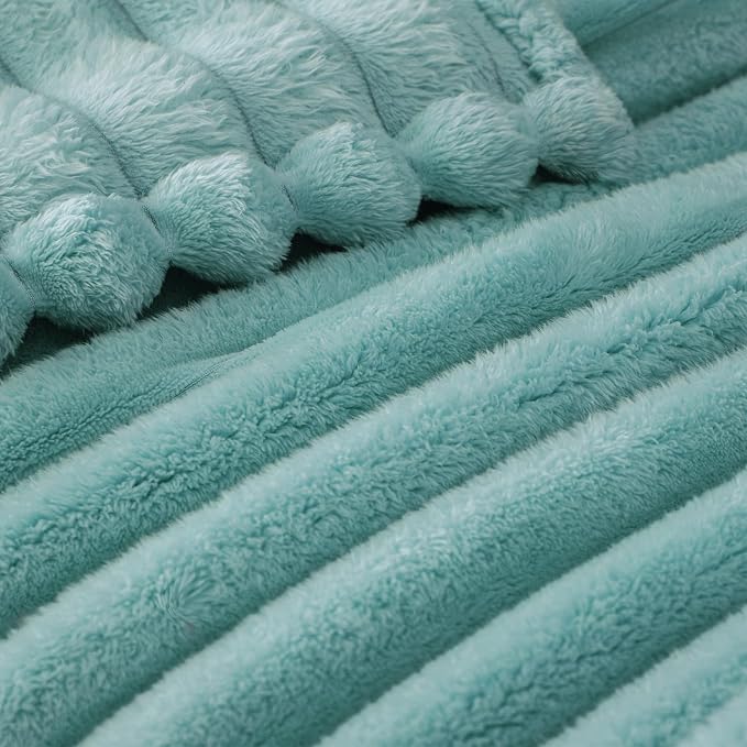 Exclusivo Mezcla King Size Flannel Fleece Blanket, Super Soft Striped Jacquard - Image 4