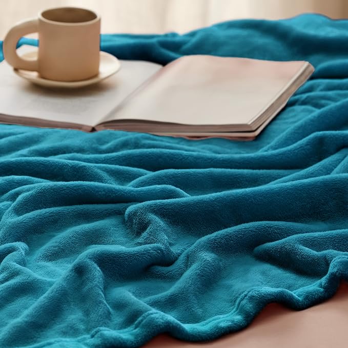 Bedsure GentleSoft Fleece Throw Blanket Teal - Image 5
