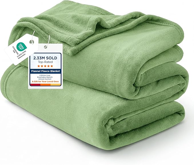 Bedsure GentleSoft Fleece Bed Blankets Full Size Green by BEDSURE