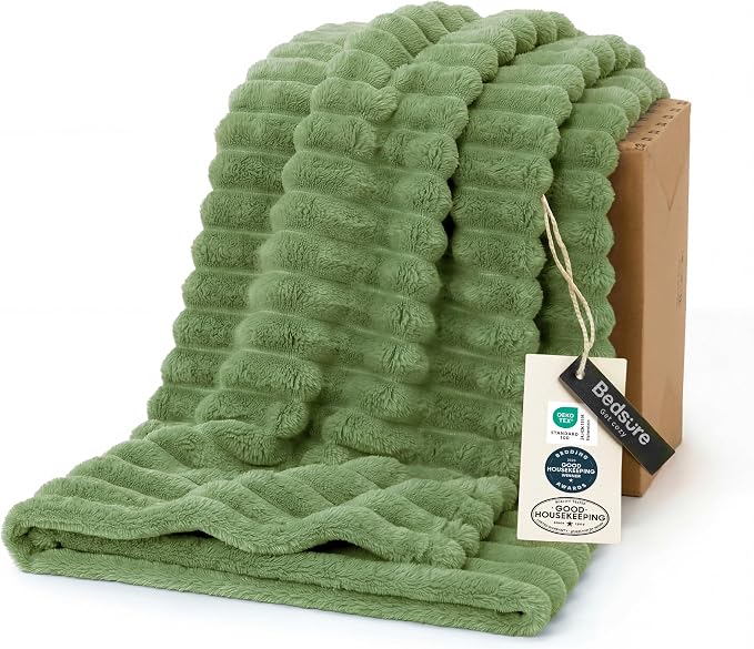 Bedsure GentleSoft Reseda Fleece Twin Blanket by BEDSURE