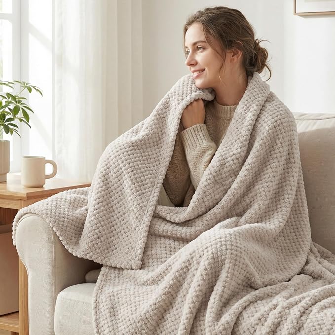 Exclusivo Mezcla Fleece Bed Blanket King Size, Super Soft and Warm Blankets - Image 2