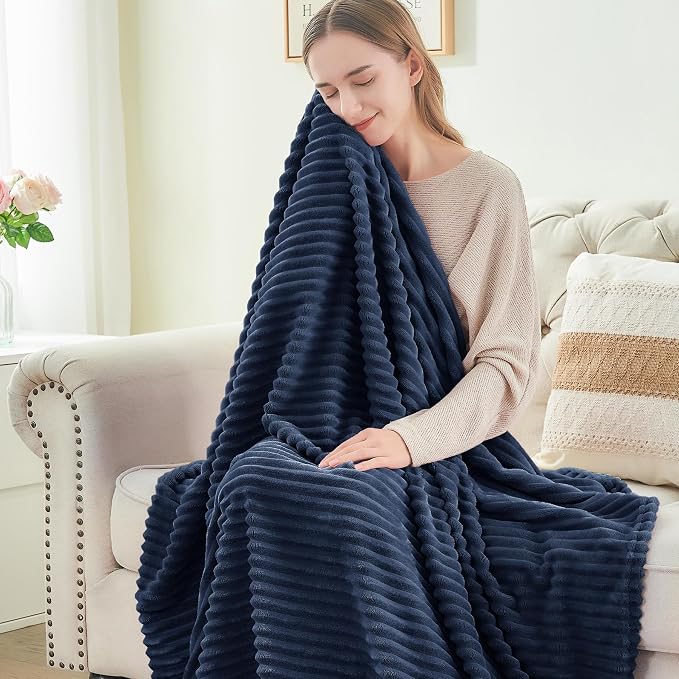 BEDELITE Fleece Blanket Queen Size – 3D Ribbed Jacquard Soft and Warm - Image 3