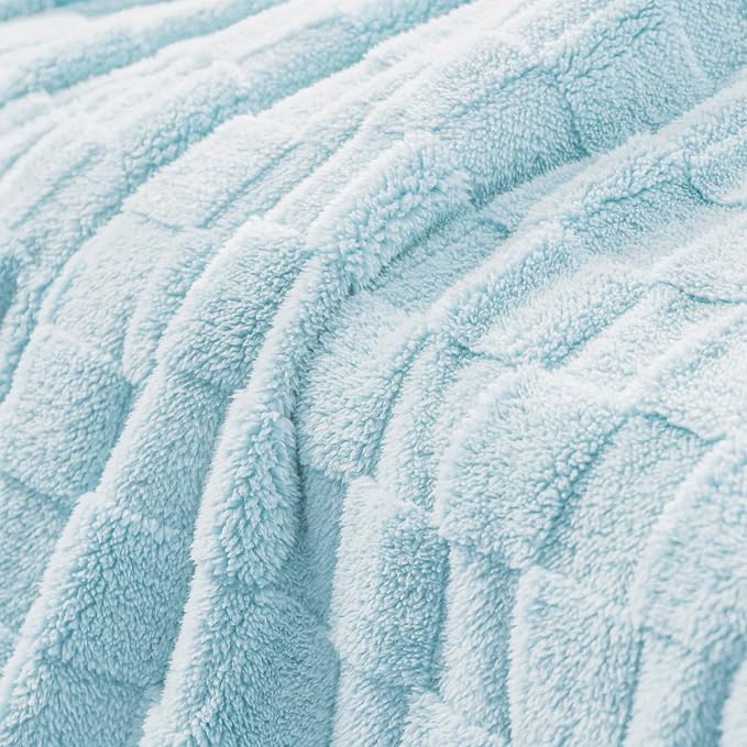 Exclusivo Mezcla King Size Flannel Fleece Blanket, Super Soft and Warm - Image 4