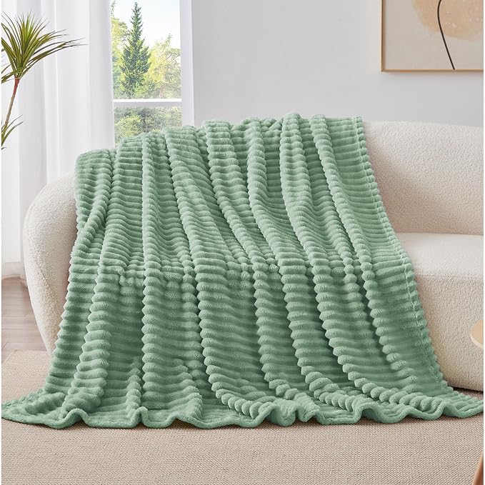 BEDELITE Fleece Throw Blanket for Couch - Image 8