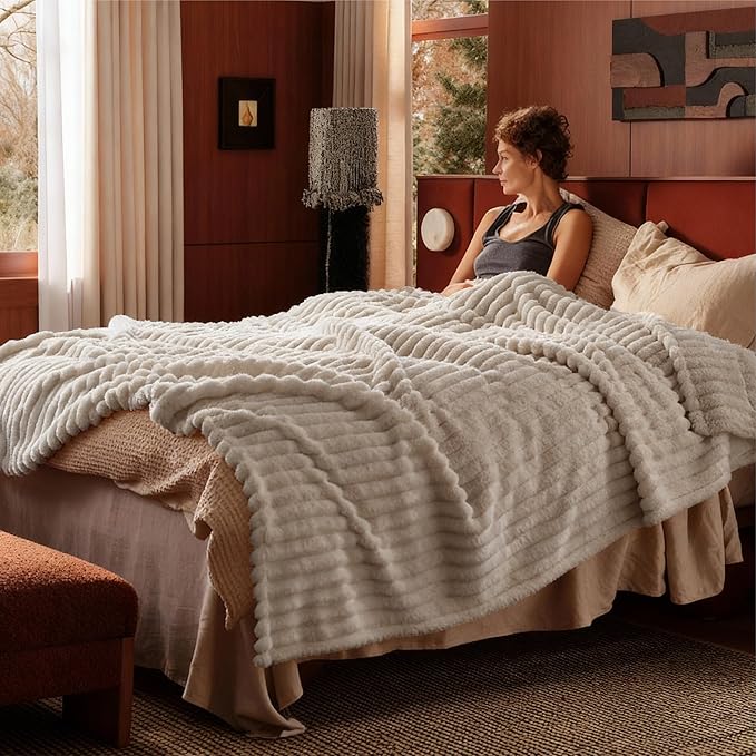 Bedsure GentleSoft Blankets Queen Size - Image 7