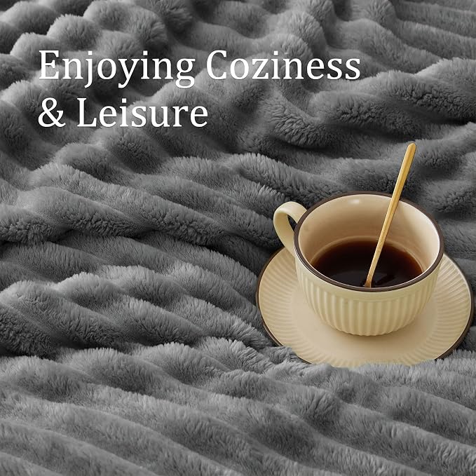 BEDELITE Blankets Queen Size for Bed, 300GSM Soft & Warm Fleece Blanket - Image 5