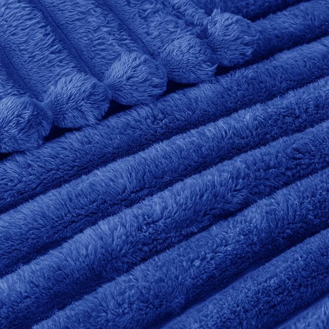 Exclusivo Mezcla Twin Size Flannel Fleece Blanket, Super Soft Striped Jacquard - Image 4