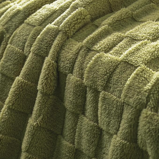 Exclusivo Mezcla Twin Size Flannel Fleece Blanket, Super Soft and Warm - Image 4