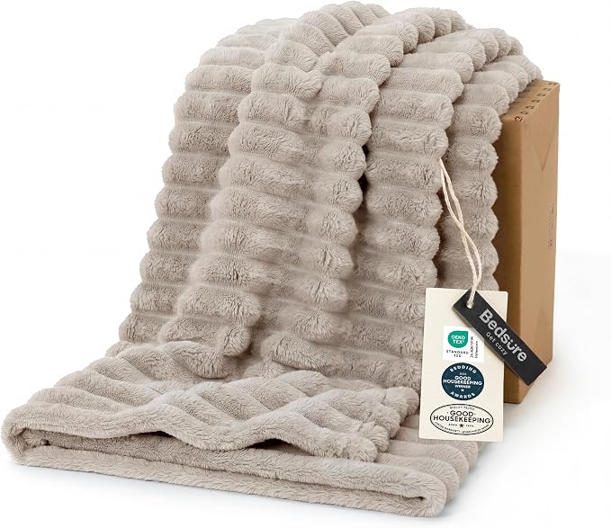 Bedsure GentleSoft Throw Blanket by BEDSURE