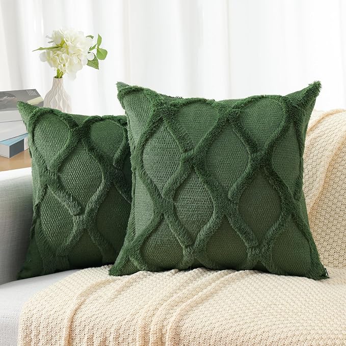 decorUhome Throw Pillow Covers 22x22 Inch Set of 2, Soft Plush Faux Fur Wool Forest Elf Couch Pillow Covers, Decorative Neutral Pillow Cases for Bed Sofa Living Room Home Decor