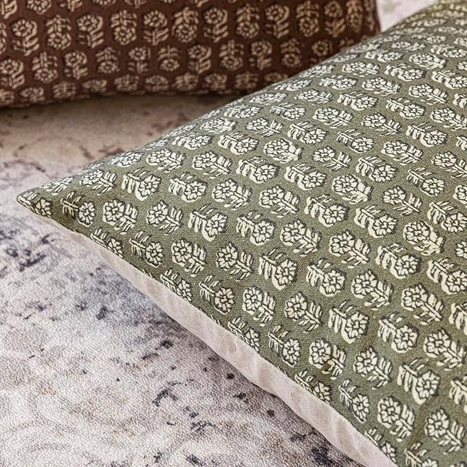 Foindtower Set of 2 Decorative Neutral Floral Print Throw Pillow Covers Vintage Accent Farmhouse Cushion Covers Boho Home Decor for Sofa Couch Chair Bedroom Living Room Outdoor,20×20 Inch,Sage Green