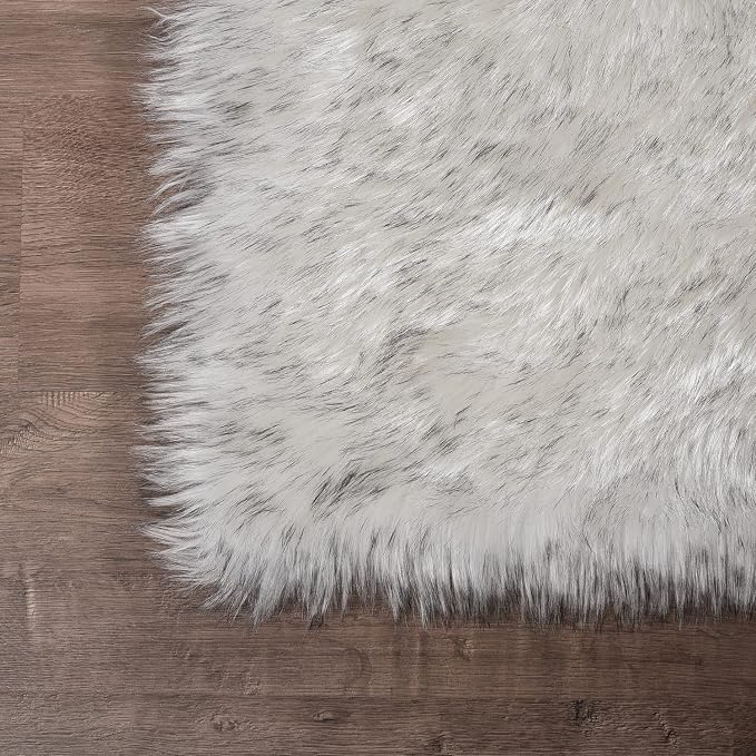 Latepis 6 x 8 Area Rug White - Image 7