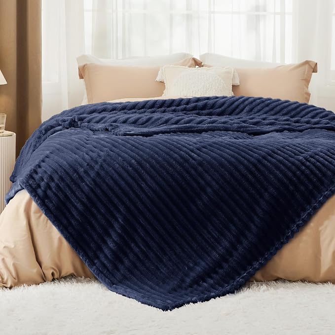 Bedsure GentleSoft Navy Fleece Blanket - Image 2