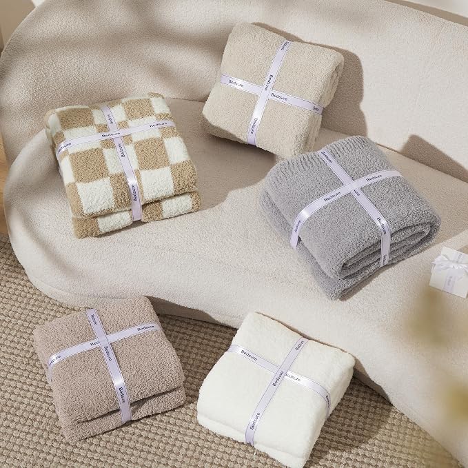 Bedsure GentleSoft Checkered Twin Blanket - Image 8